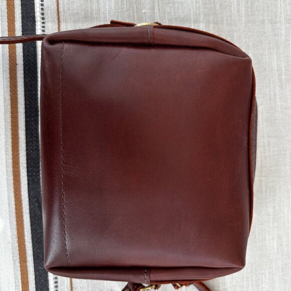 Portland Leather Camera style bag in cognac - Picture 5 of 7